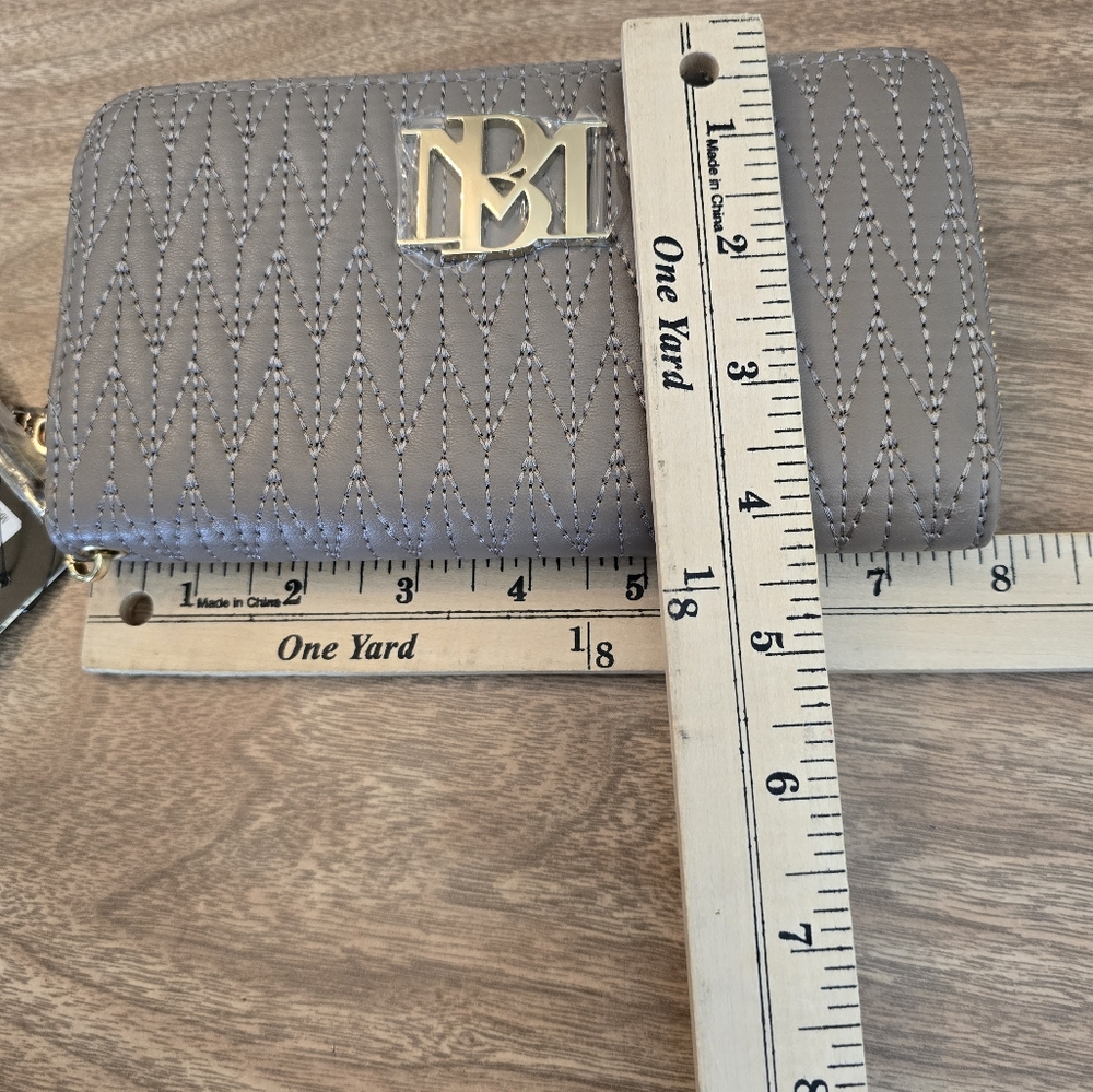 Badgley Mischka Wallet Long with Phone Pocket Wristlet Taupe 8" x4" - Picture 13 of 14